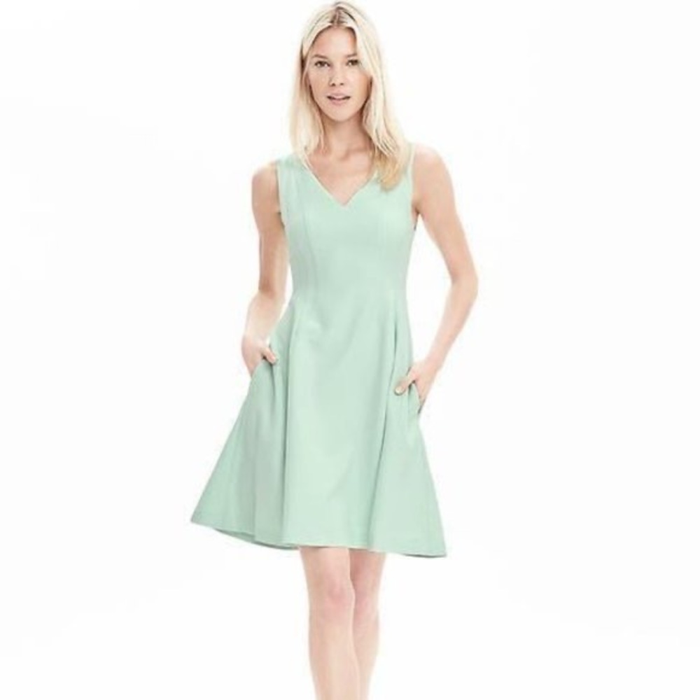 Banana Republic mint green sleeveless dress size 4